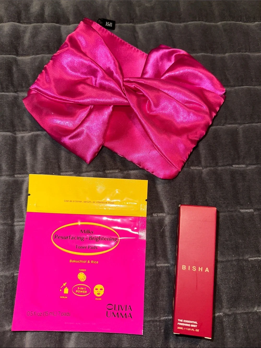 IPSY Pink Bubble Mailer + Cosmetic Bags Set